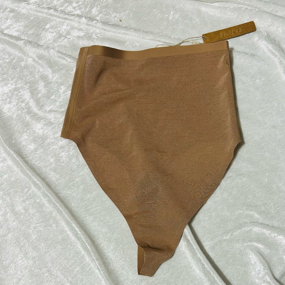 NWT Women Skims Power Mesh High Waist Thong in Clay Medium